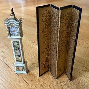 60’s IDEAL Petite Princess Dollhouse Grandfather Cloth & Folding Screen Set